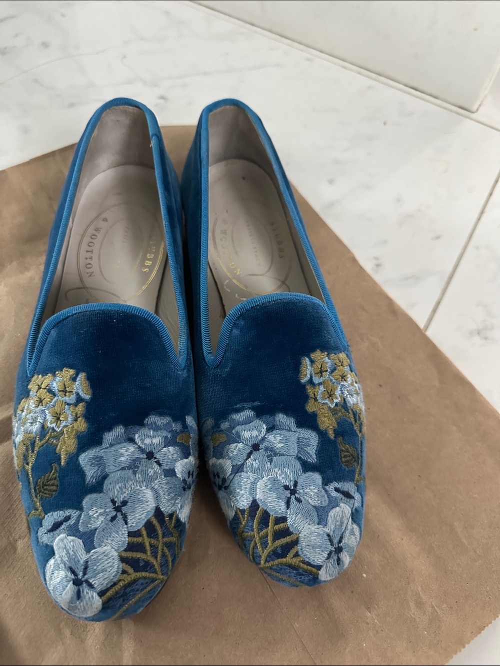 Stubbs & Wooten embroidered loafers size 7 blue